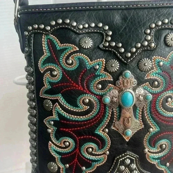 Montana West Beautifully Embroidered Crossbody Bag - Picture 6 of 11